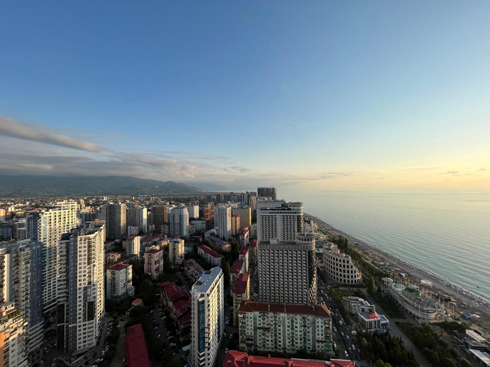 Orbi City Sun Tower 43 Floor Batumi Eksteriør billede